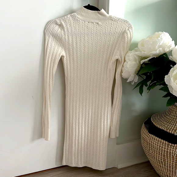 Abercrombie & Fitch ivory sweater dress size XXS - Picture 2 of 2